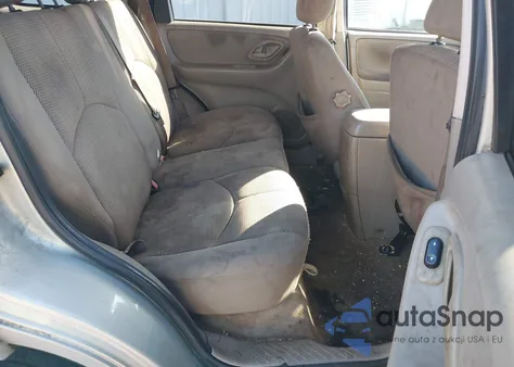 2005 Mazda Tribute S из США, поврежденный, VIN 4F2YZ04195KM43786